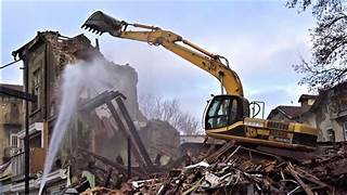 கட்டிடங்கள் இடித்தல்